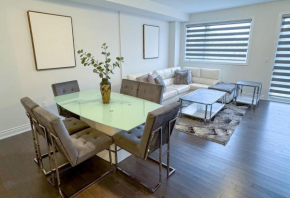 Entire Urban Townhome in Oakville